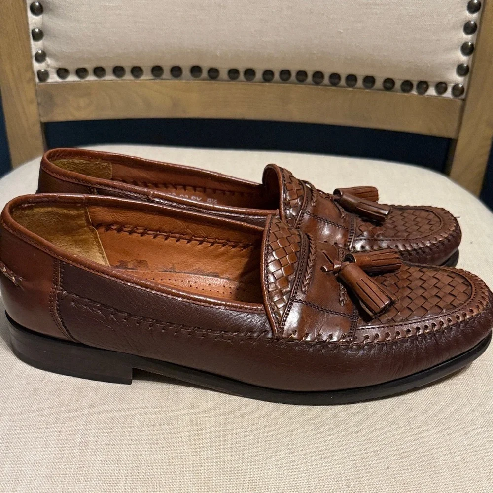 Brass Boot Classic Brown Leather Tassel Loafers, Men’s Size 9.5